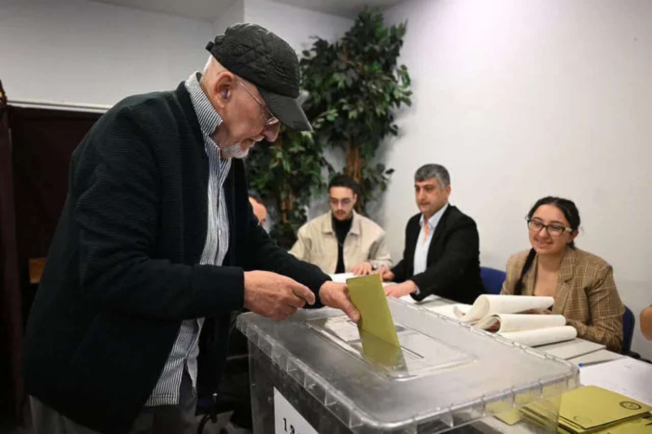 Malatya’da AK Parti Birinci, Ülke Genelinde CHP Zirvede