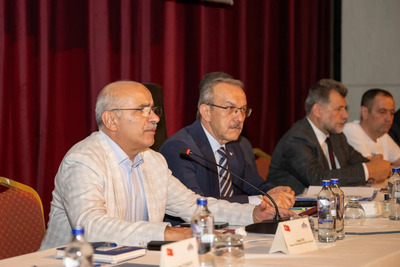 Vali Seddar Yavuz bu kezde Battalgazili muhtarları dinledi!