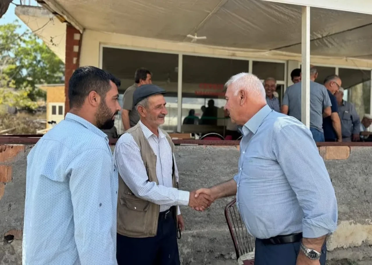 Herkes Ak Partiye geçiyor dedi O Vatandaşlarla buluştu!