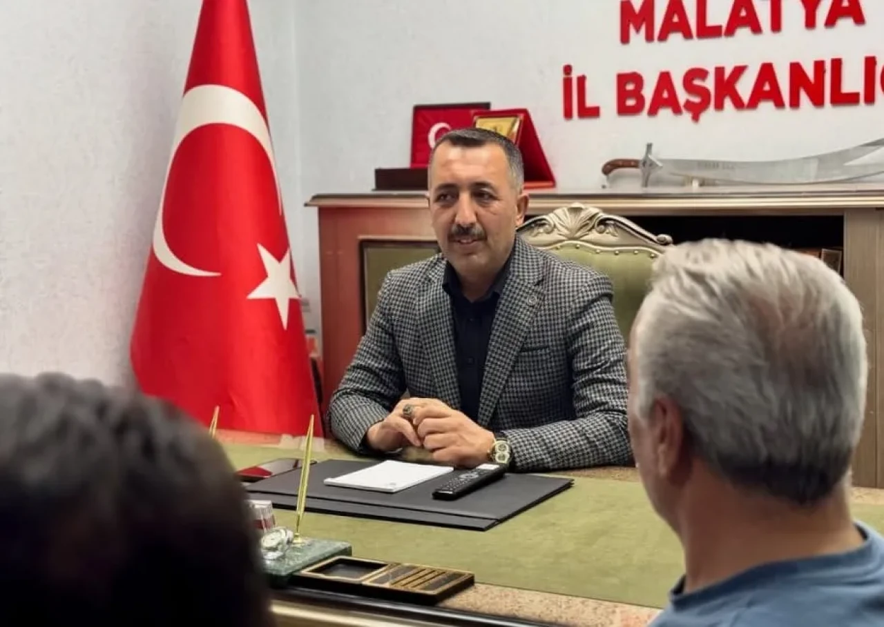 Başarılı Başkan’dan Zafer Partisine nezaket ziyareti!