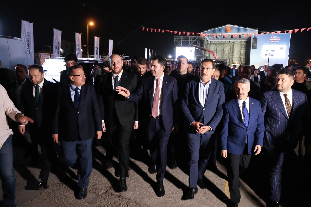 Murat Kurum eksiklik olmasın diye Miting alanını bizzat inceledi!