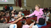 Milletvekili Ölmeztoprak bu kez çocukları mutlu etti!
