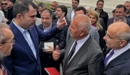 CHP'Lİ BAŞKAN ÇARE BULAMAYINCA HAVAALANINA GİDİP BAKAN’A DERT YAKDI!