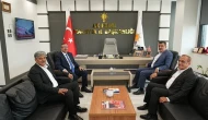 Selahattin Gürkan Başkan Er'i görmezden gelip ilçelere gitti