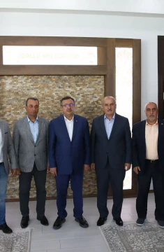 AK PARTİLİ BAKAN ERDOĞAN’I FATİH SULTAN MEHMET’E BENZETTİ!