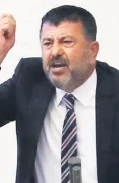 Ağbaba’dan sert tepki: “Depremzedeye tuzak mı kuruyorsunuz?”