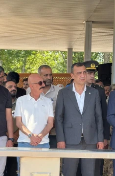 Yıldız: "12 Şehidin kanı kurumadan DEM'le ne görüştünüz?"