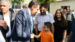 Milletvekilini davul zurna ile karşılayıp kurban kestiler
