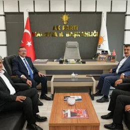 Selahattin Gürkan Başkan Er'i görmezden gelip ilçelere gitti