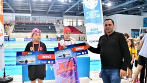 Yeşilyurt’ta Yüzme yarışmasında kulaçlar bu kez Gazze için atıldı!