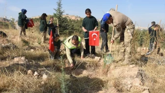 Malatya’da Cumhuriyet’in 102. Yılında 102 Fidan Toprakla Buluştu