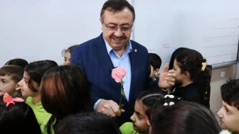 Siyaseti bir kenara bırakıp ‘Gönüllere dokunan’ Başkan!