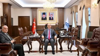 Vali ile istişare yapan Başkan öğrenci burslarını arttırdı!