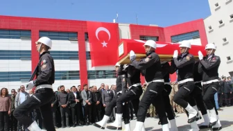 MALATYA'DA HALI SAHADA KALP KRİZİ GEÇİREN KOMİSER SON YOLCULUĞUNA UĞURLANDI
