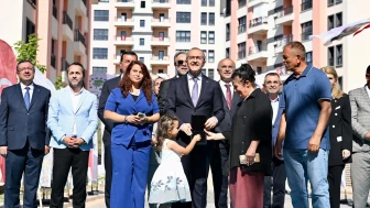Malatya’da anahtarlar Yavuz tarafından minik ellere verildi