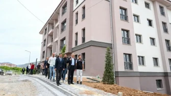 Halk şaşkına döndü İkizce yolsuz, susuz ama İlçe oluyor!