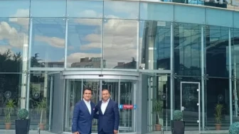 Ünlü Sanatçı Selahattin Alpay Köyünü yalnız bırakmadı!