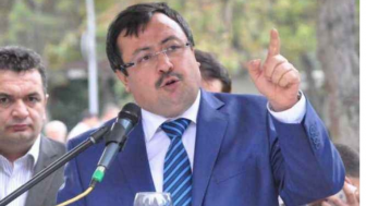 “KENDİ PİSLİKLERİNİ AK PARTİYE             YIKMAYA ÇALIŞIYORLAR”