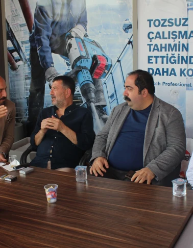 Yangın sonrası Veli Ağbaba’ya ziyaretçi akını devam ediyor!