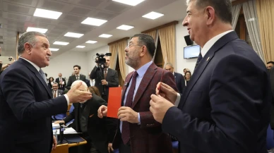 CHP'li Veli Ağbaba’dan Malatyalı Bakan’a Kırmızı Kart!