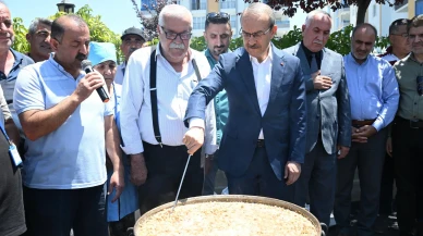 Malatya Valisi Seddar Yavuz Ali Kapısı’nda aşure kaynattı!