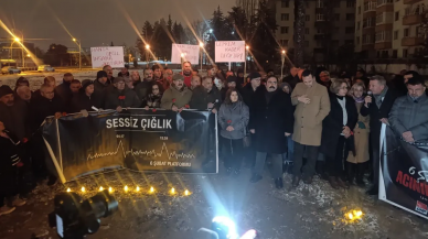 04:17 HAYAT YİNE DURDU!