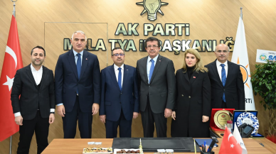 AK PARTİ'DE ÖNEMLİ TOPLANTI