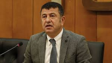 HERKES AĞBABA'YI BEKLEMİŞ!