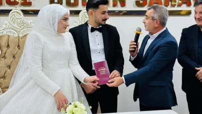 CHP ve MHP Vekilleri Ayağa Kalktı, AK Partili Vekiller Sessizlikte!