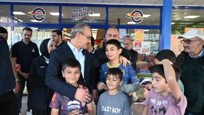 Vali İkizce’de Halkla Buluştu: Çocuklara Özel İlgi Gösterdi