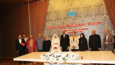 Malatyalılar İstanbul’da düğünde buluşup hasret giderdi!