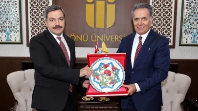 Malatya’nın İnönü ve Turgut Özal rektörleri sınıfta kaldı!