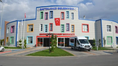 Engelsiz Yaşam Merkezi’nde Hayvanlarla Rehabilitasyon Başladı