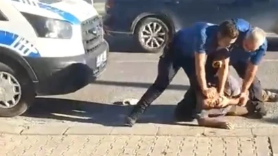“Açız” diyerek zabıtalara saldırdı polis yaka paça gözaltına aldı!