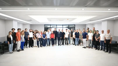 Başarılı Öğrencilere İlhan Geçit Başkan’dan ödül geldi!