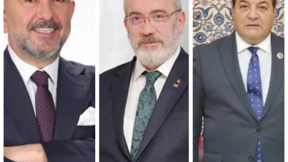 Veli Ağababa’yı görmeyen Seyit Yücel ‘Boş konuşuyor’