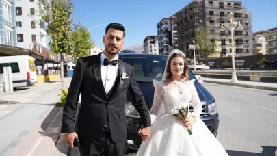 Başkan Taşkın hem hizmet ediyor hem gönüllere dokunuyor!