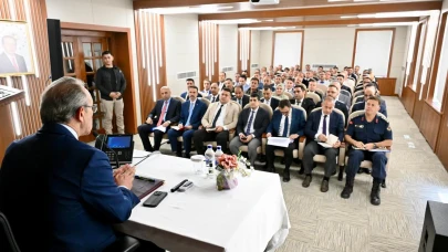 Malatya’da Vali Seddar Yavuz, Temizlik Sorununu da Sahaya Taşıdı