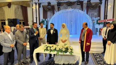 Rektör kızını evlendirdi! Vali ve vekil şahit oldu!