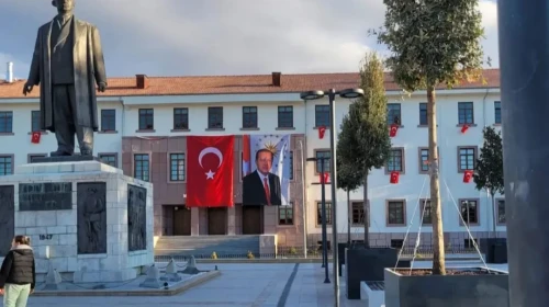 Cumhuriyetin 102. Yılında Malatya’da Atatürk krizi!