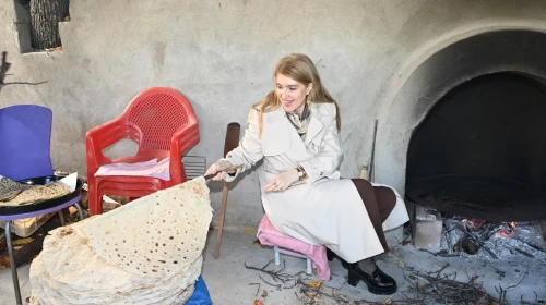 Ak Parti Milletvekili Ölmeztoprak köyde yufka pişirdi!