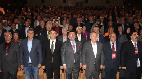 Başkan Göçer sert konuştu! Genel Başkan Yardımcısı arkadan konuştu!