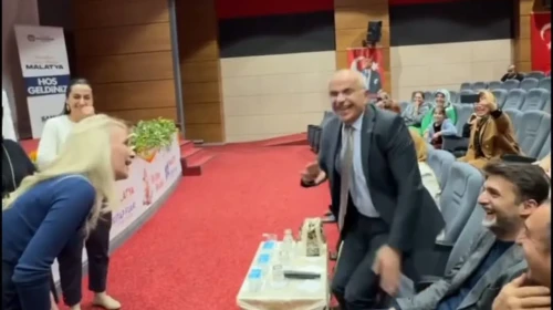 Başkan Sami Er'in kahkahası Malatya’yı karıştırdı!