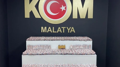 MALATYA'DA OPERASYONDA BİNLERCE UYUŞTURCU HAP YAKALANDI