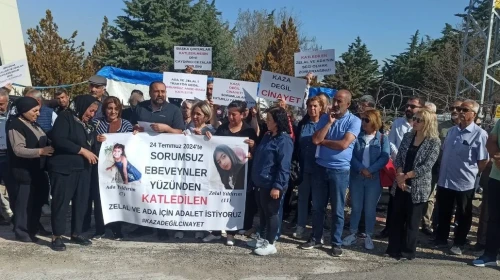 İKİ KIZ KARDEŞ TRAKTÖR ALTINDA KALIP FECİ ŞEKİLDE CANVERMİŞTİ!