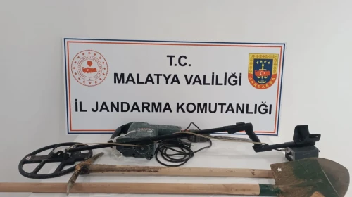 Malatya’da kaçak kazıcılar jandarmadan kaçamadılar!