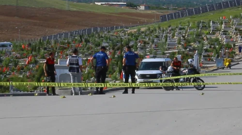 Şehir mezarlığındaki silahlı akraba kavgası ölüm getirdi