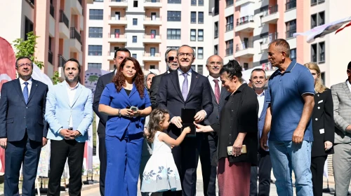 Malatya’da anahtarlar Yavuz tarafından minik ellere verildi