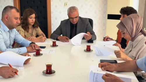 "Arguvan'a zarar vermek isteyenlerin karşısındayım"