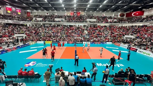 Malatya’da Voleybolun Efeleri Avrupa’yı Garantiledi